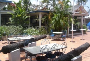 cannon in court of ship inn barbados