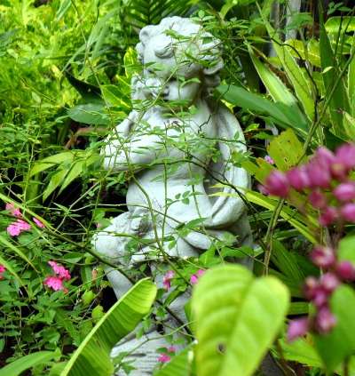 huntes-gardens-cherub